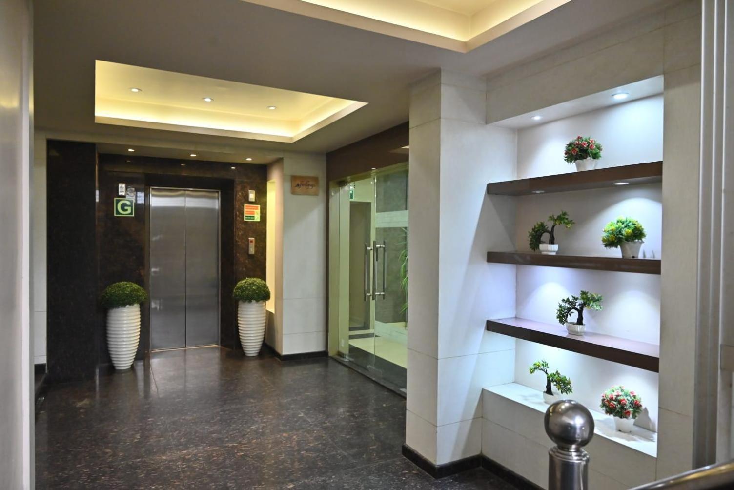 Hotel Royal Cottage 칸푸르 외부 사진